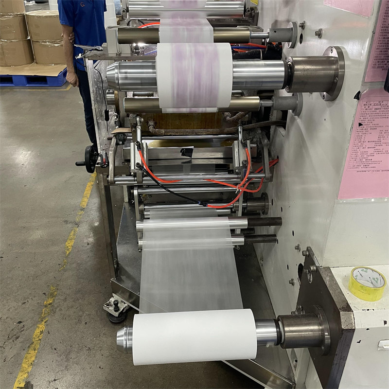 2._diaper_lamination_film_production_line.jpg